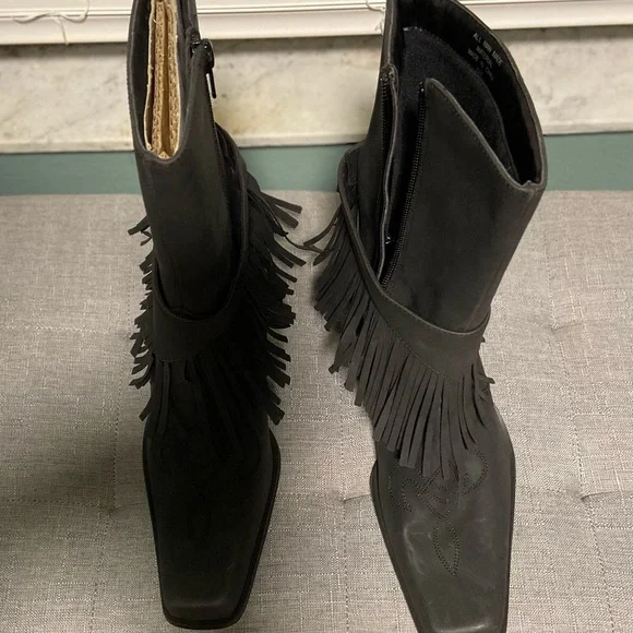 New York Transit Western Booties - Picture 3 of 15